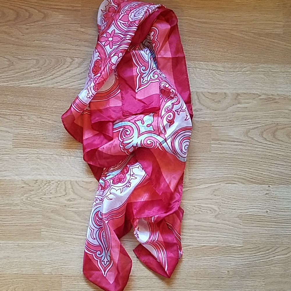 Jockey Person to Person square scarf